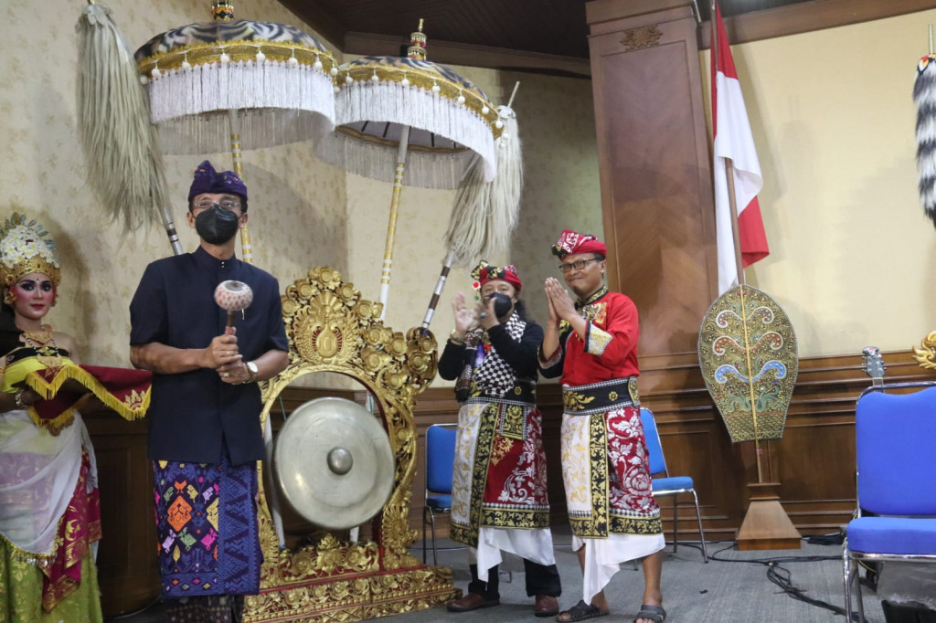 Pertunjukan Keroncong Nuansa Kebangsaan, Kolaborasi Orkes Keroncong dengan Gamelan Bali